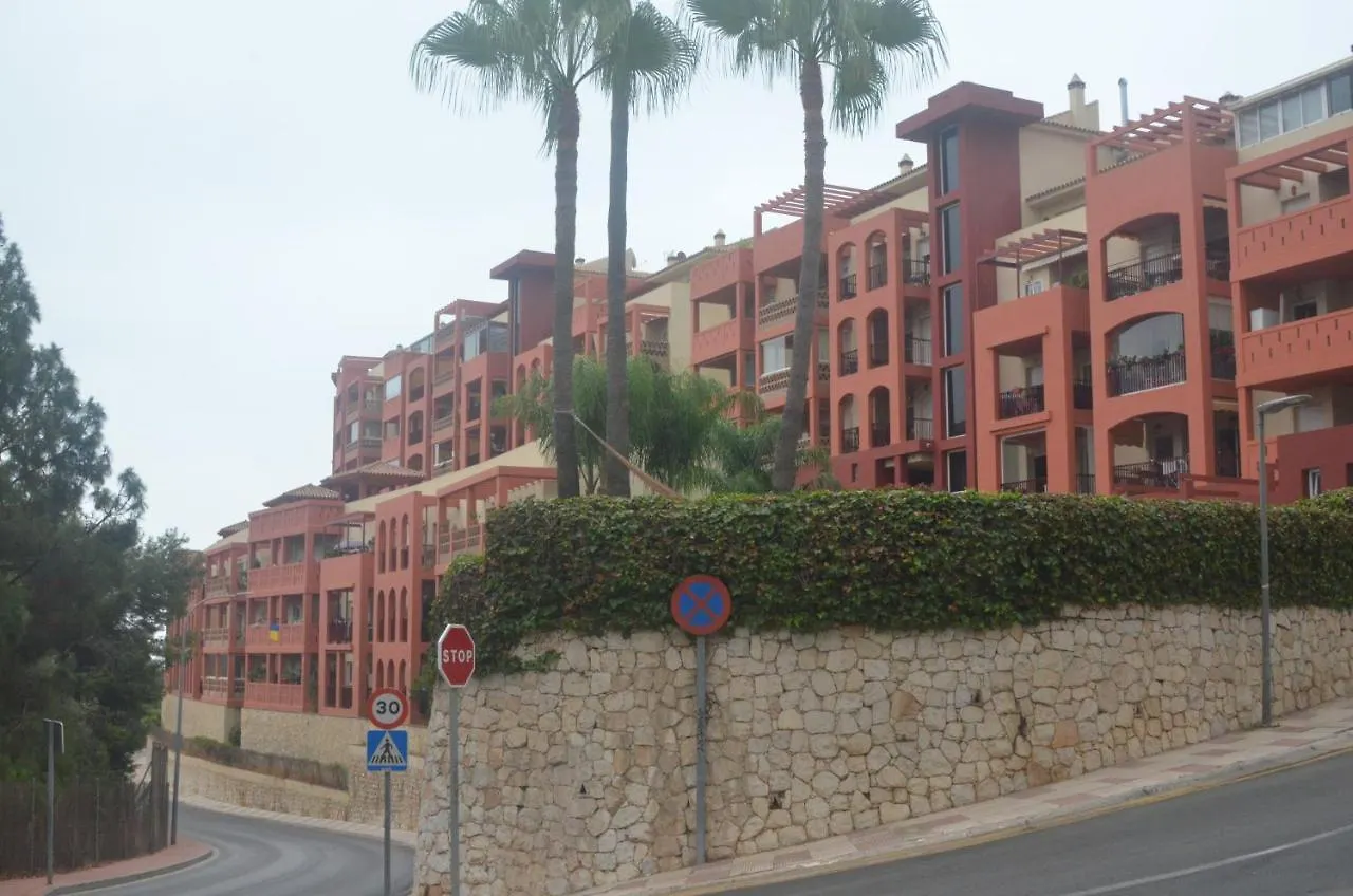 Hill View Benalmadena Appartment With Fresh Renovation Španělsko