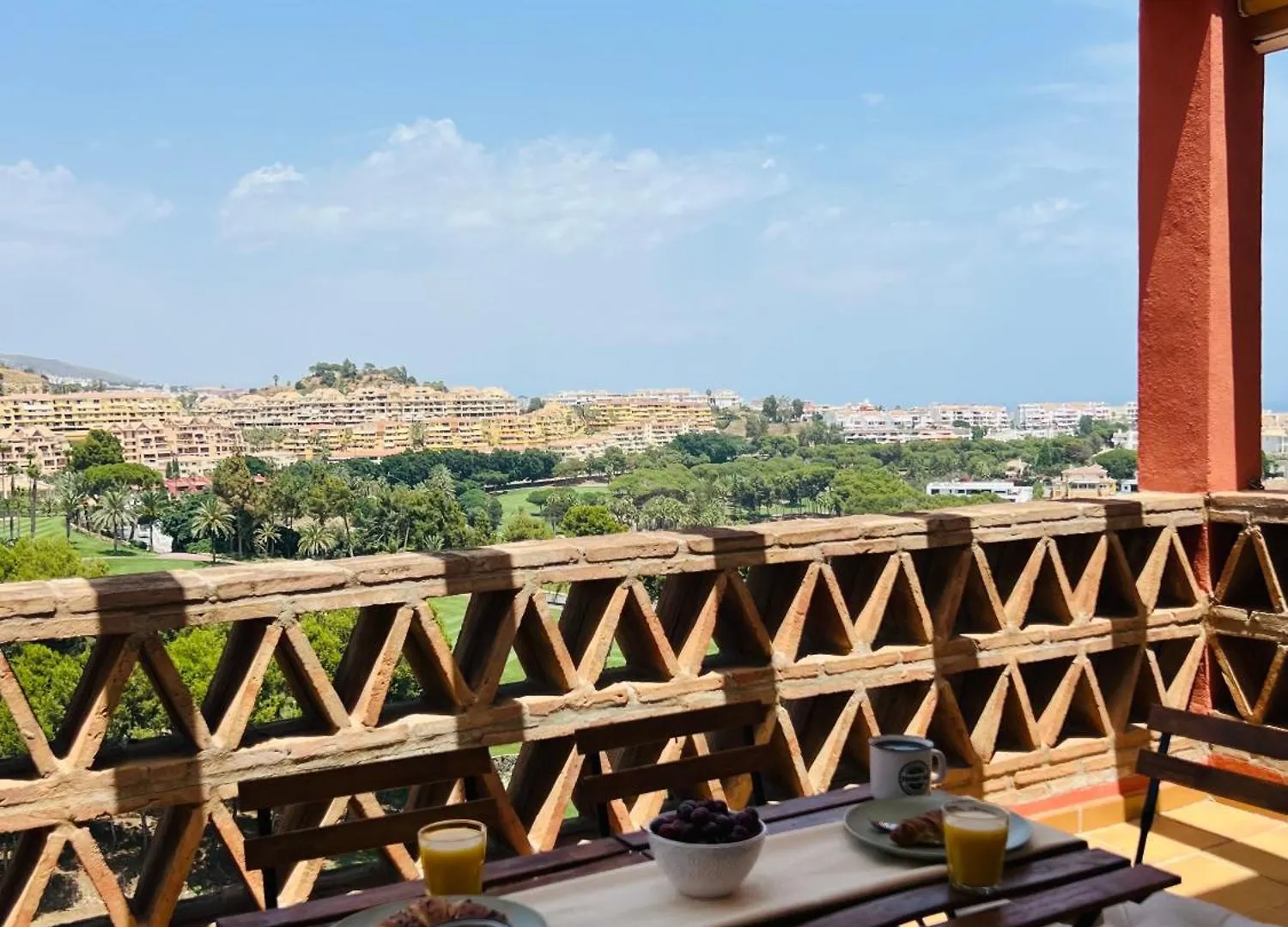 Hill View Benalmadena Appartment With Fresh Renovation Španělsko
