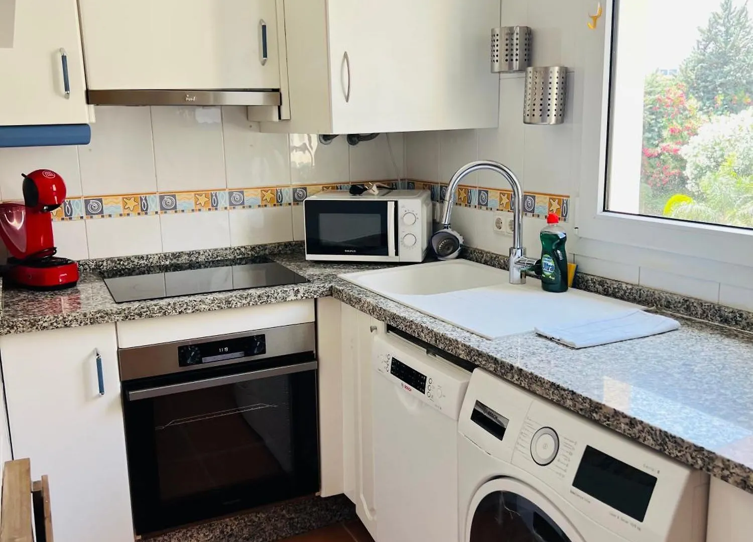 Hill View Benalmadena Appartment With Fresh Renovation